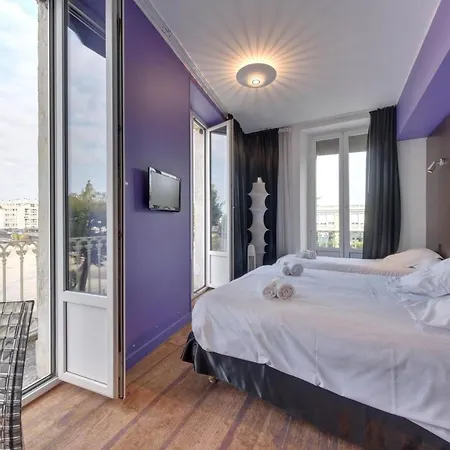 Hotel Du Centre Saintes