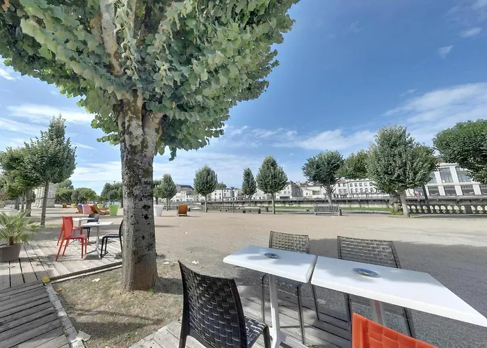 Hotel Comptoir Des Latitudes - Du Centre Saintes