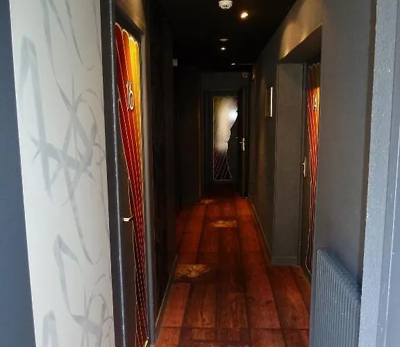 Hotel Comptoir Des Latitudes - Du Centre 2*